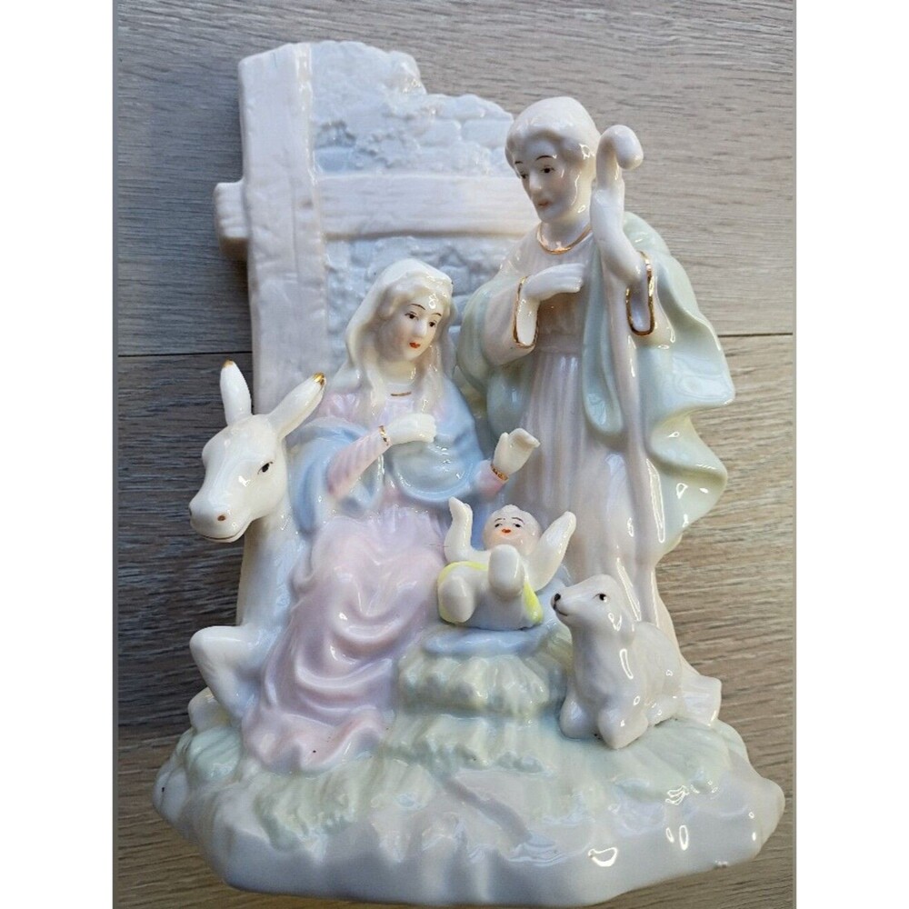 Vintage Nativity Ceramic Music Box Holy Family "Silent Night" Christmas Jesus